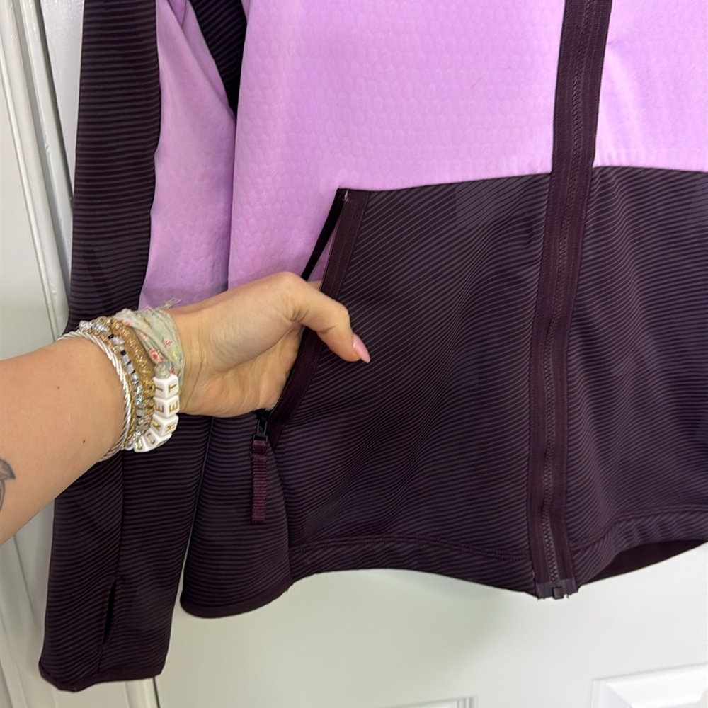 NWOT adidas Purple Ski Jacket with High Collar and Fitted Silhouette - Picture 5 of 13